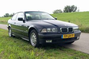 Bild 12/40 von BMW 316i (1998)