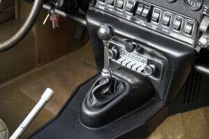 Bild 6/12 von Jaguar E-Type V12 (1972)