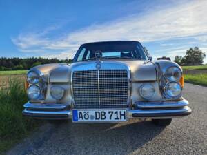 Image 39/73 of Mercedes-Benz 280 SE (1971)