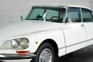 Bild 3/50 von Citroën DS 23 Pallas IE (1974)