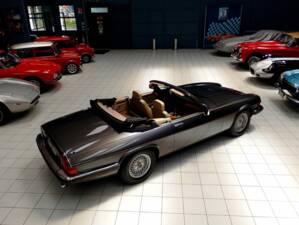 Image 12/70 of Jaguar XJ-S Convertible (1988)