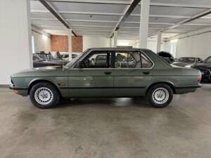 Bild 3/7 von BMW 520i (1982)