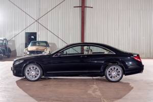 Bild 7/34 von Mercedes-Benz CL 500 4MATIC (2008)