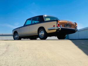 Image 5/12 de Rolls-Royce Silver Shadow I (1974)