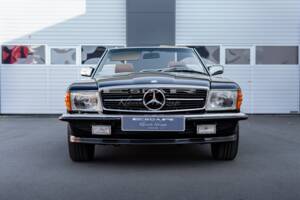 Image 6/37 of Mercedes-Benz 560 SL (1989)