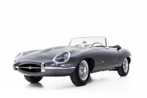 Image 2/32 of Jaguar E-Type 3.8 (1961)