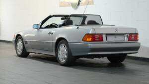 Image 3/51 of Mercedes-Benz 500 SL (1992)