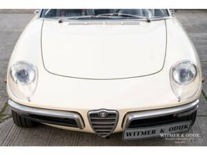 Image 19/24 de Alfa Romeo 1300 Spider Junior (1969)