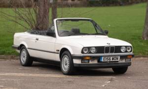 Image 2/50 of BMW 320i (1987)