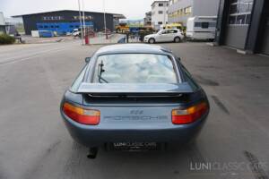 Immagine 7/46 di Porsche 928 S4 (1988)