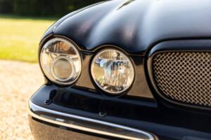 Image 9/43 of Jaguar XJR (2003)