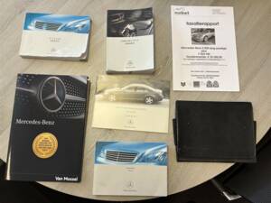 Image 97/98 of Mercedes-Benz S 500 L (2007)