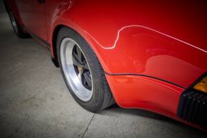 Immagine 36/96 di Porsche 911 Speedster 3.2 (1989)