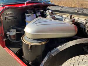 Image 45/62 of Jaguar E-Type (1969)
