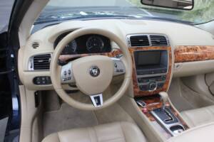 Image 10/23 of Jaguar XK 4.2 (2006)