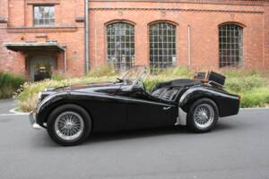 Image 3/18 of Triumph TR 3B (1963)