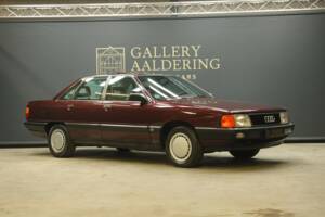 Image 44/50 de Audi 100 - 2.3E quattro (1990)