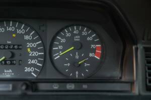 Obraz 40/50 pojazdu Mercedes-Benz 190 E 2.3-16 (1985)