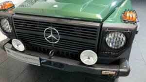 Bild 21/26 von Mercedes-Benz 250 GD (lang) (1989)