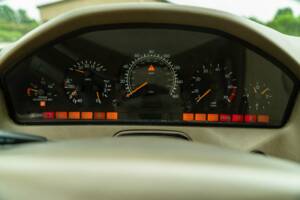 Imagen 48/50 de Mercedes-Benz SL 500 (1998)