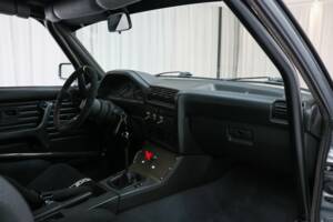 Image 8/14 of BMW 325i (1991)