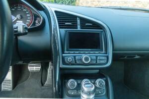 Image 44/50 de Audi R8 V10 (2011)