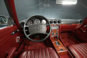 Immagine 14/30 di Mercedes-Benz 300 SL (1988)