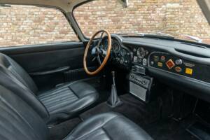 Image 33/50 de Aston Martin DB 5 Vantage (1965)