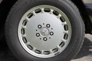 Bild 12/19 von Mercedes-Benz 560 SL (1989)