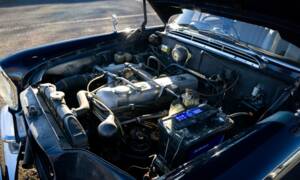 Image 5/29 de Mercedes-Benz 220 SE b (1966)