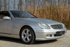 Image 10/50 de Mercedes-Benz SLK 320 (2001)