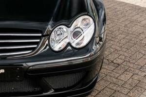 Image 11/50 of Mercedes-Benz CLK DTM AMG (2004)