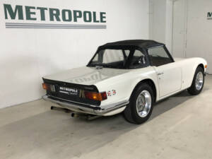 Immagine 6/23 di Triumph TR 6 PI (1974)