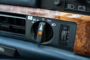 Image 44/50 de Mercedes-Benz 380 SEC (1982)