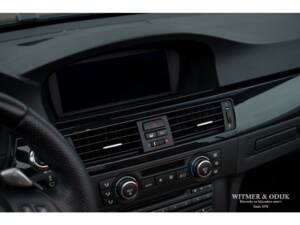 Image 17/32 de BMW 335i (2008)