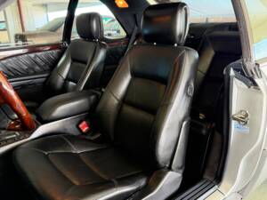 Bild 12/20 von Mercedes-Benz S 500 C (1994)