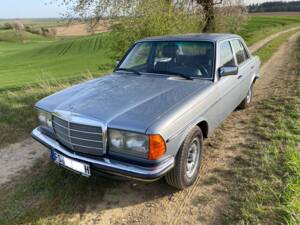 Image 1/19 of Mercedes-Benz 280 E (1981)