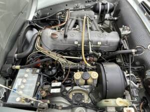 Image 19/22 de Mercedes-Benz 280 SL (1970)