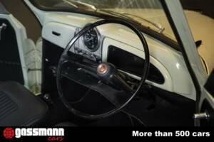 Image 12/15 of Morris Minor 1000 (1968)