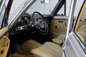 Immagine 23/50 di Mercedes-Benz 300 SEL 6.3 (1968)