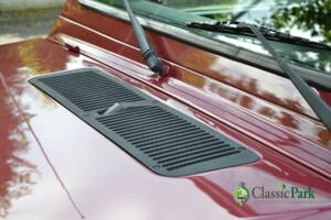 Image 45/49 de Mercedes-Benz 230 GE (SWB) (1993)