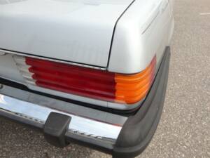 Immagine 5/20 di Mercedes-Benz 560 SL (1987)