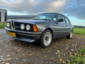 Bild 6/8 von BMW 323i (1980)