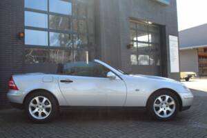 Image 5/8 de Mercedes-Benz SLK 200 Kompressor (2000)