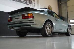 Bild 29/50 von Porsche 944 Turbo (1986)