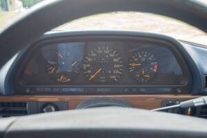 Bild 19/29 von Mercedes-Benz 300 SE (1990)