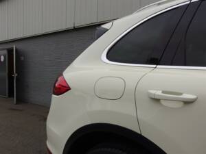 Bild 26/99 von Porsche Cayenne S (2010)