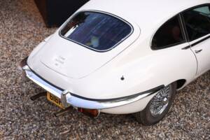 Image 44/50 de Jaguar Type E (2+2) (1970)
