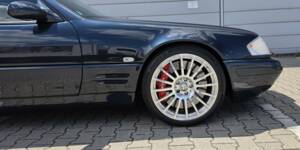 Image 49/100 of Mercedes-Benz SL 500 (1999)