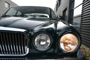 Image 11/29 de Jaguar XJ 12 (1992)